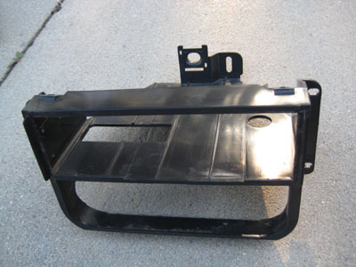 1998 BMW 328I E36 - stereo / climate control carrier